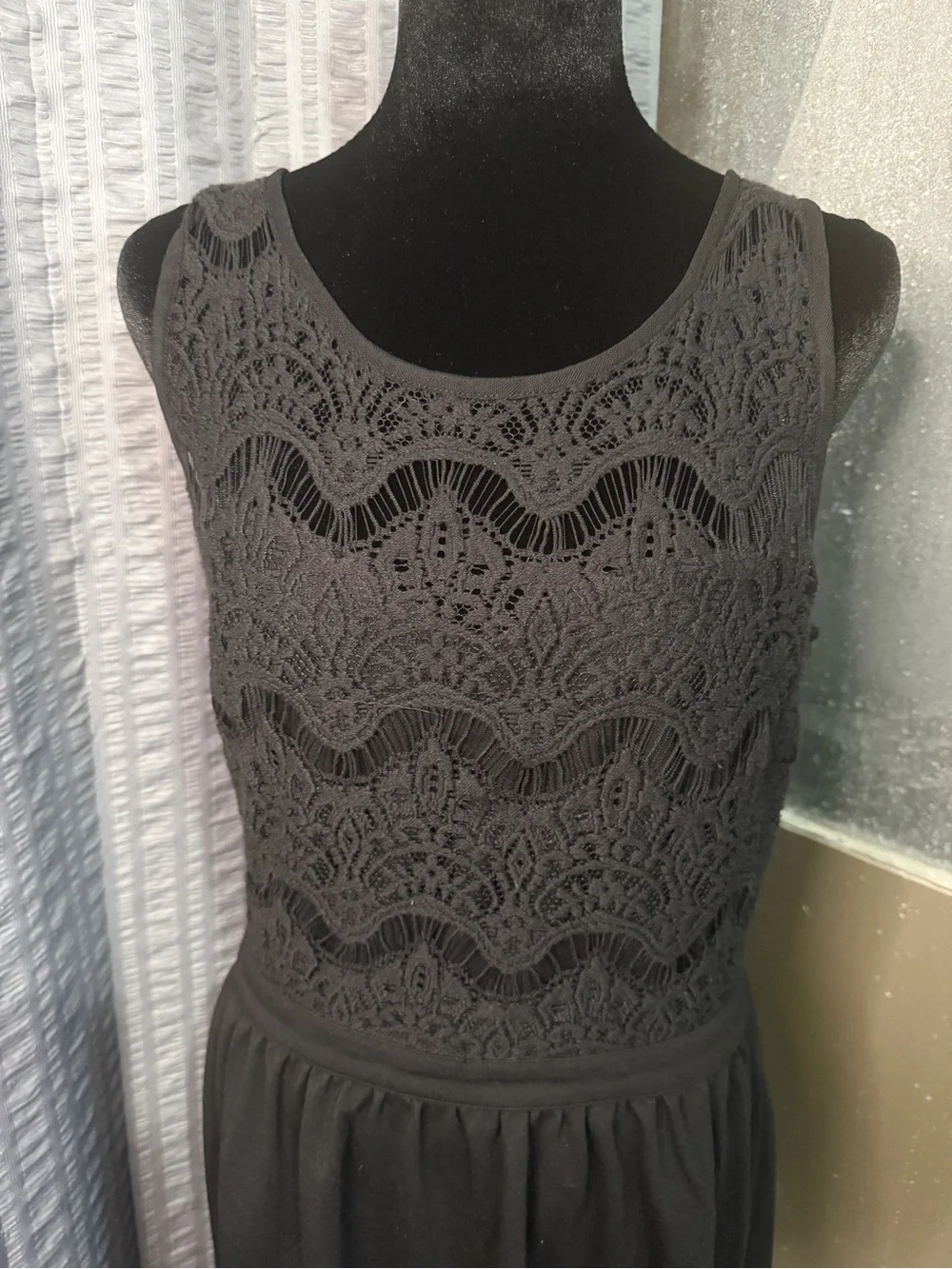 Lilly Pulitzer Black Lace-Front Sleeveless Dress